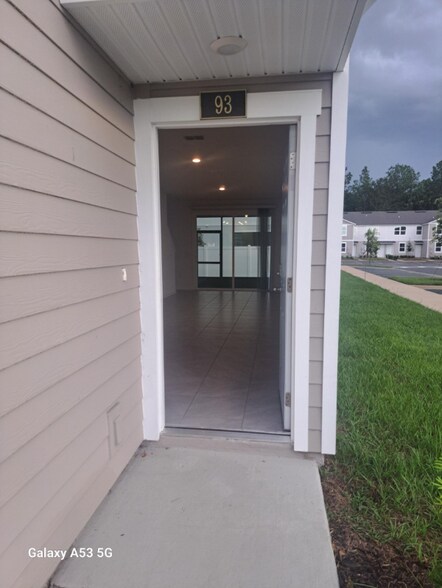 Building Photo - 93 Crisanto Rd