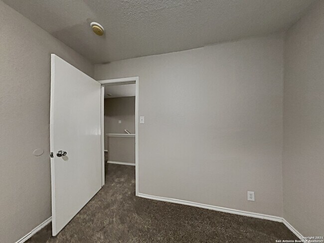 Building Photo - 1111 Ranger Peak