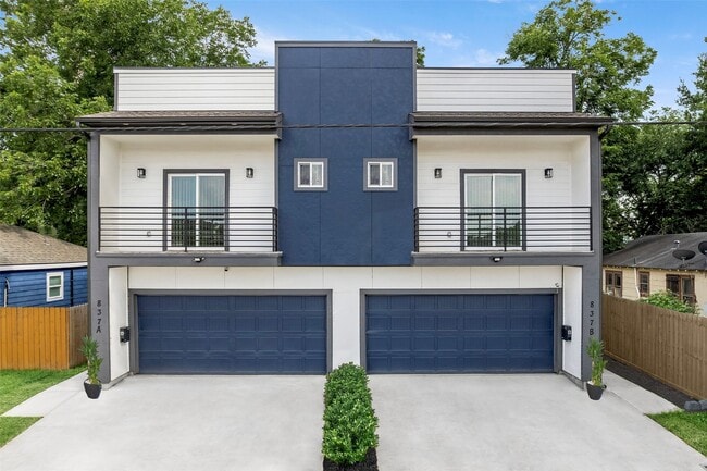 Primary Photo - 837 W Little York Rd