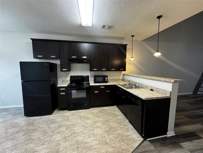Building Photo - 185 Pine Meadows Cir