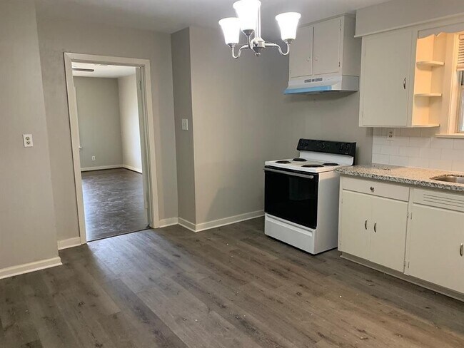 Building Photo - 1001 Washington St