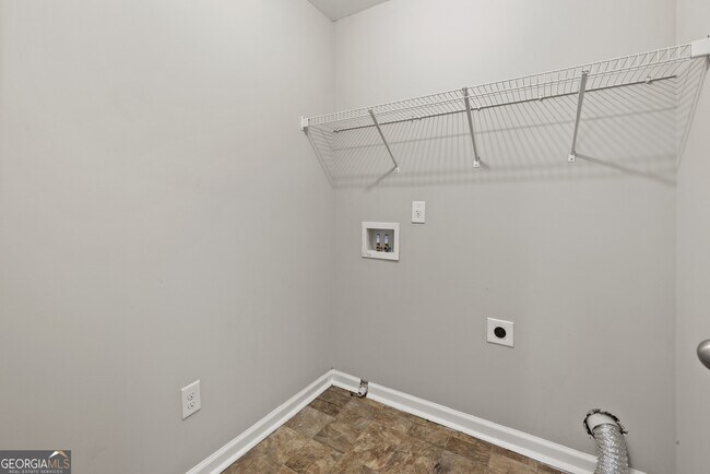 Building Photo - 5884 Little River Rd