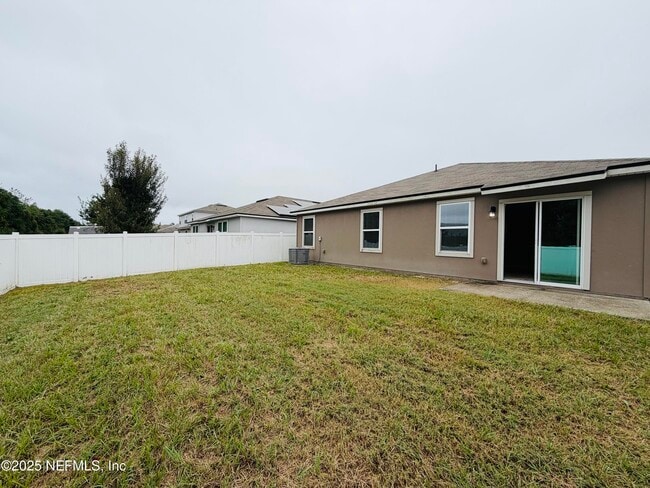 Building Photo - 3583 Sunfish Dr