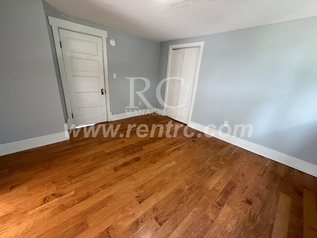 Building Photo - 1323 Grant-