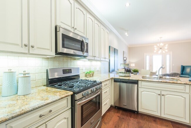 Building Photo - 2000 Bagby-ID441.4