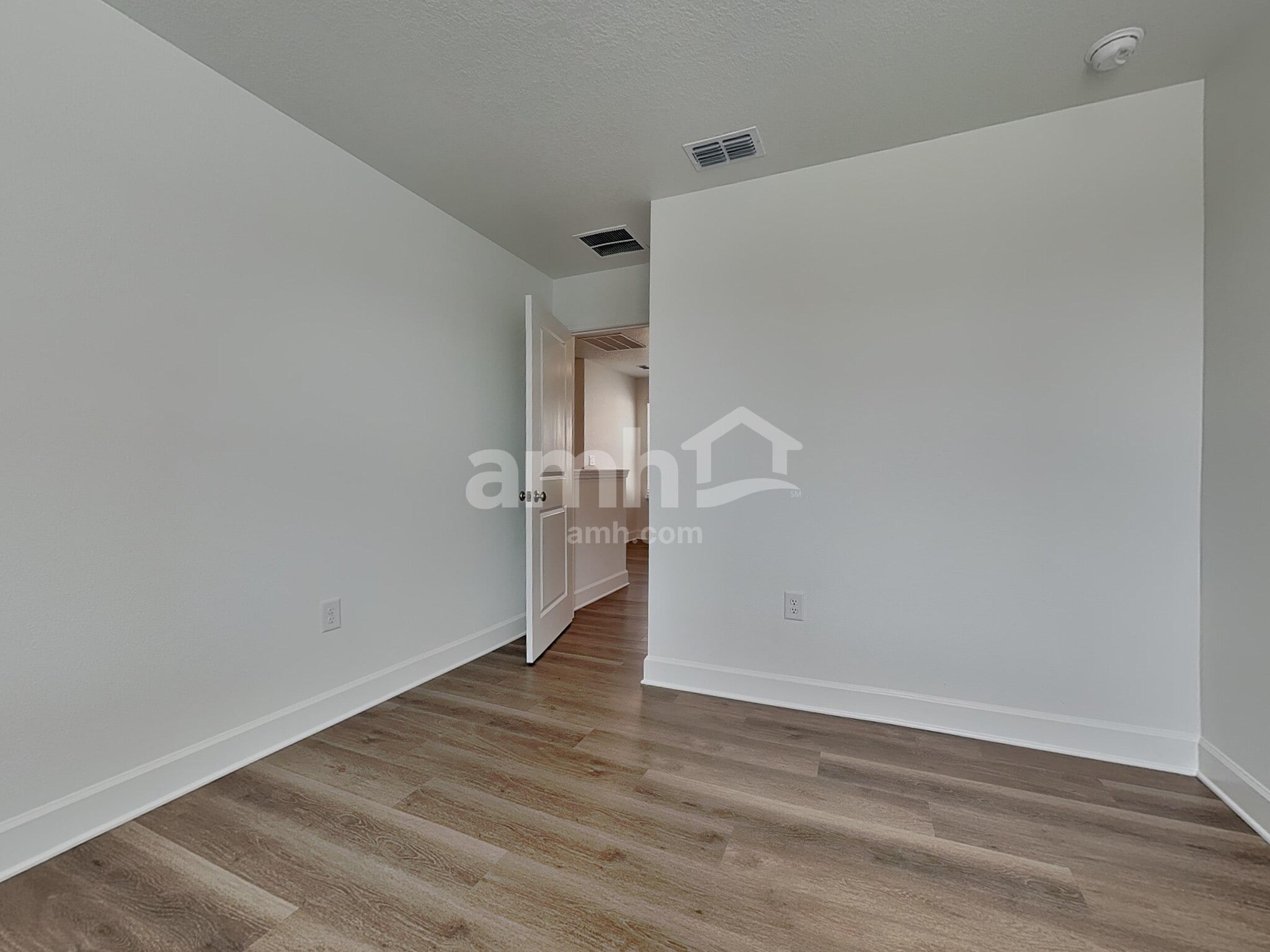 Building Photo - 16540 Cheyanne Ct