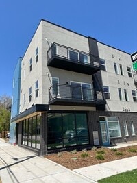 Building Photo - Poplar Place