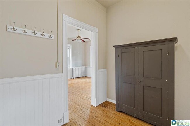 Building Photo - 426 Heckewelder Pl