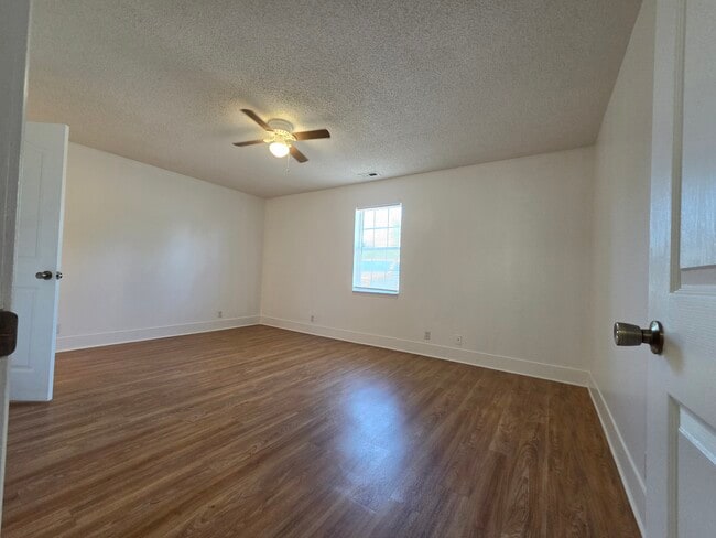 Building Photo - 1034 Jessamine Trail