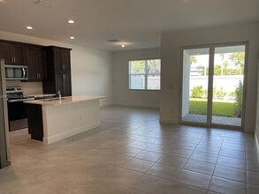 Building Photo - 534 Parsons Wy