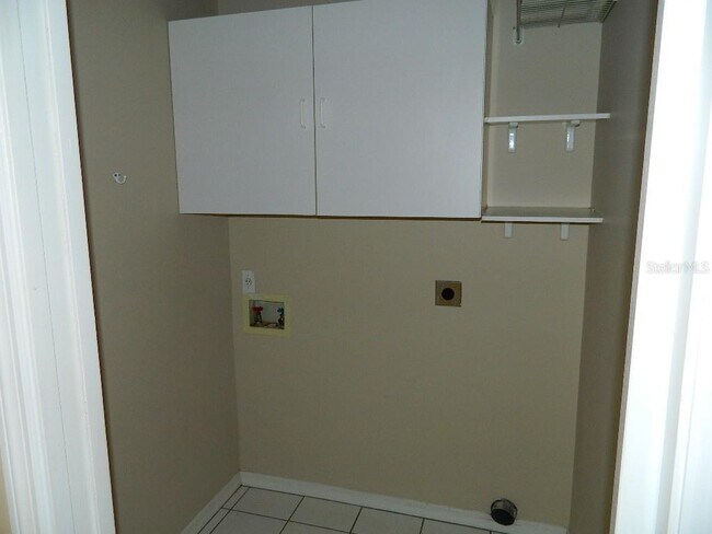 Building Photo - 317 Silver Pine Dr