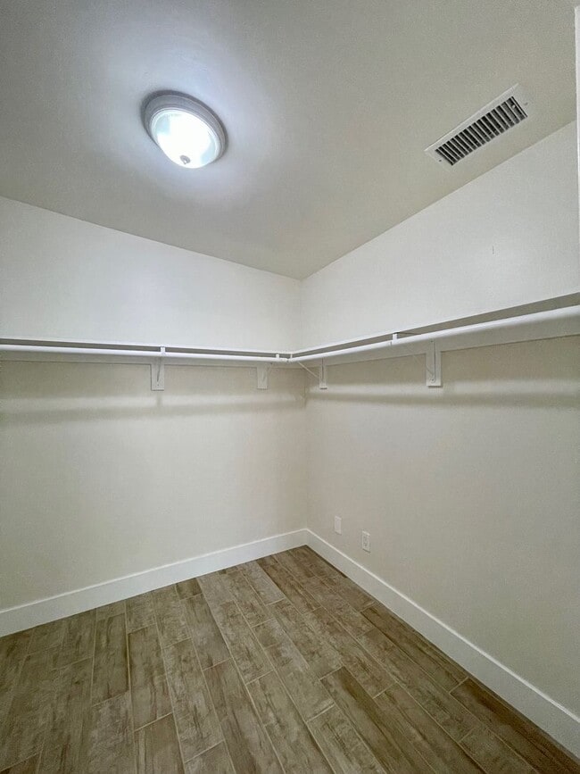 Building Photo - Gorgeous 2 Bedroom 1 Bathroom ADU in El Ca...