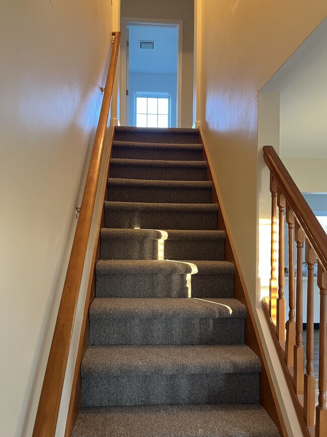 Building Photo - 9 Apple Blossom Ln