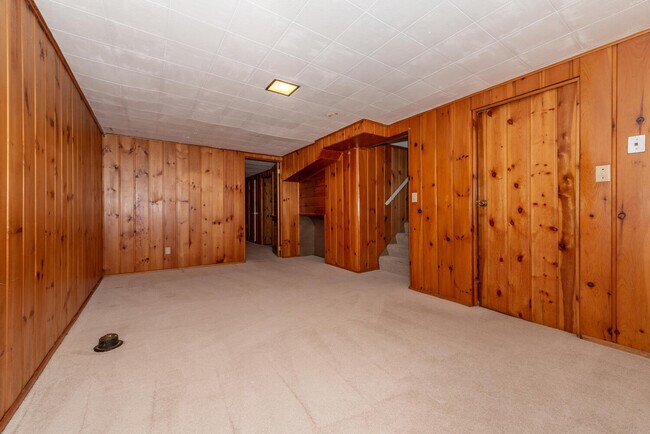 Building Photo - 6825 Xerxes Ave S