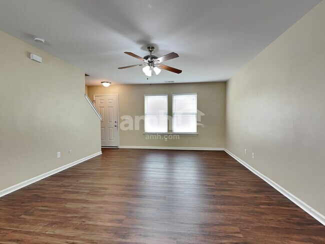 Building Photo - 406 Flint Dr