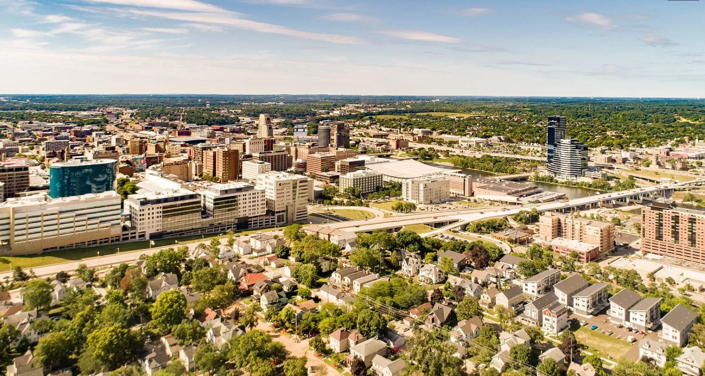 Building Photo - 635 Fairview Ave NE