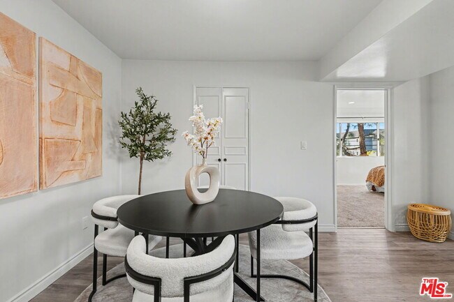 Building Photo - 14850 Hesby St