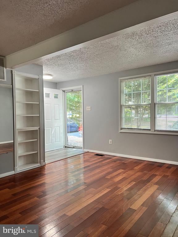 Building Photo - 8156 Dark Den Cir