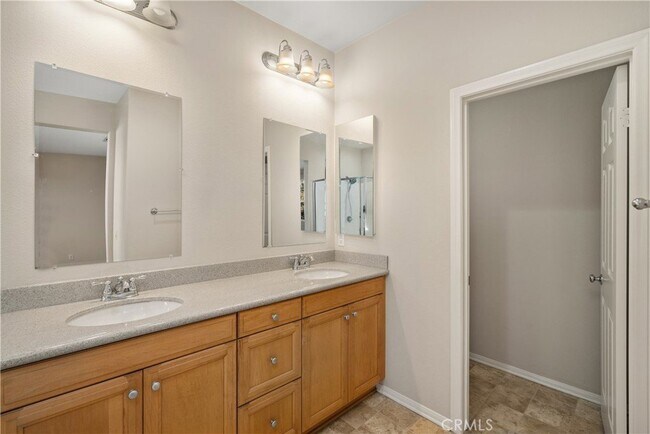 Building Photo - 534 N Cabernet Dr