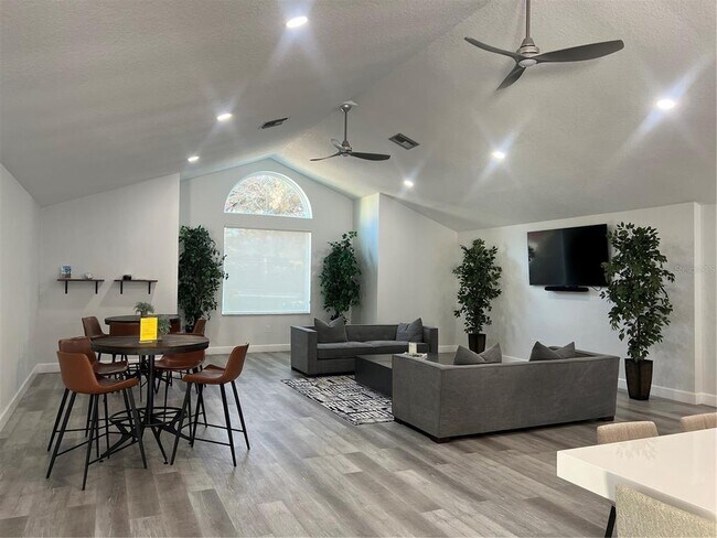 Building Photo - 443 Hamptoncrest Cir