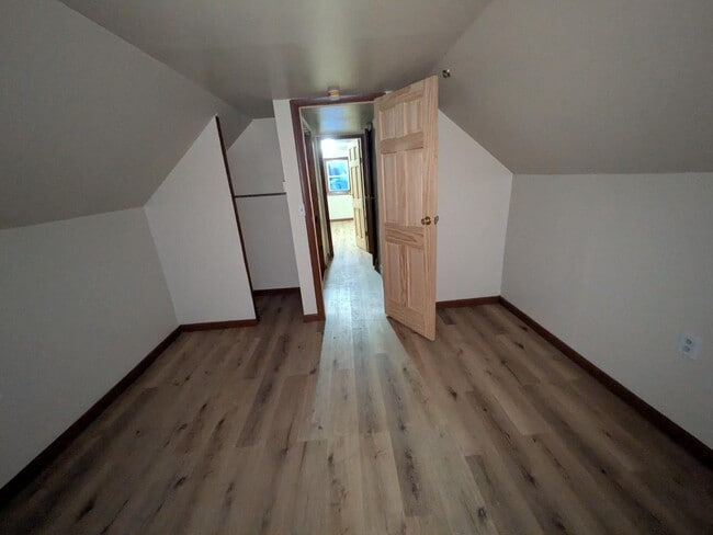 Building Photo - 1005 S Pittenger Rd