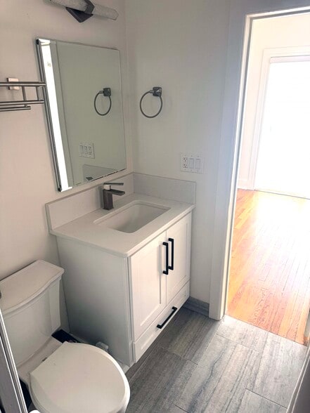 Bathroom - 2028 E 2nd St