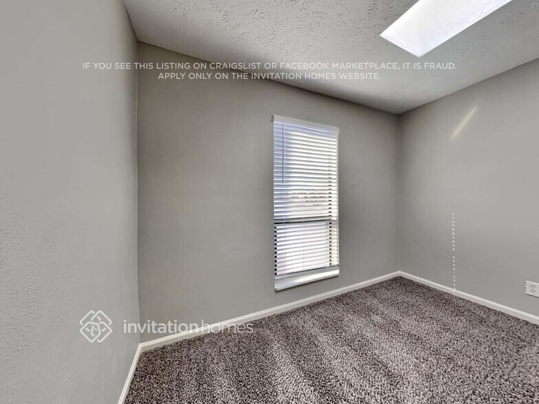 Building Photo - 8718 Linda Vista Dr