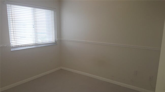 Building Photo - 8755 SW 152nd Ave