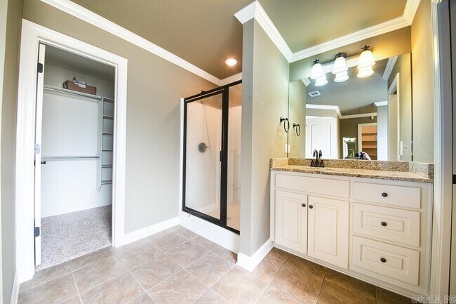 Building Photo - 19 Tradewinds Dr