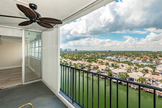 Building Photo - 1400 S Ocean Dr