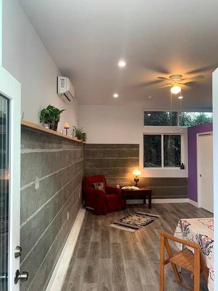 Building Photo - 2055 Barnett Way