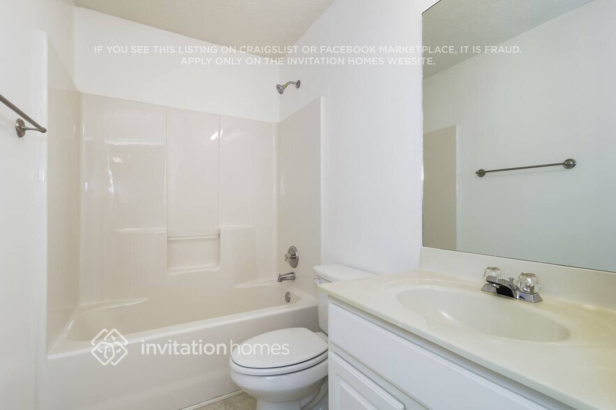 Building Photo - 525 Kensigton Park Dr