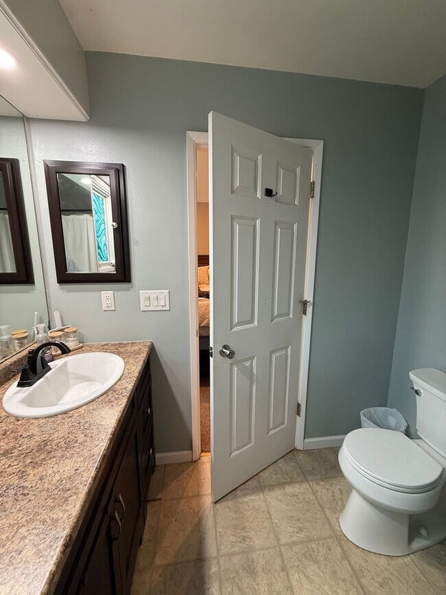 Building Photo - NEW YEAR NEW HOME! 3 bed, 2.5 bath, 2 car garage in South Anchorage