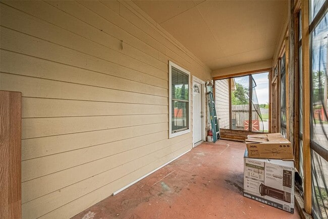 Building Photo - 213 W Murrill Ave