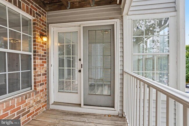 Building Photo - 900 Jessicas Ln