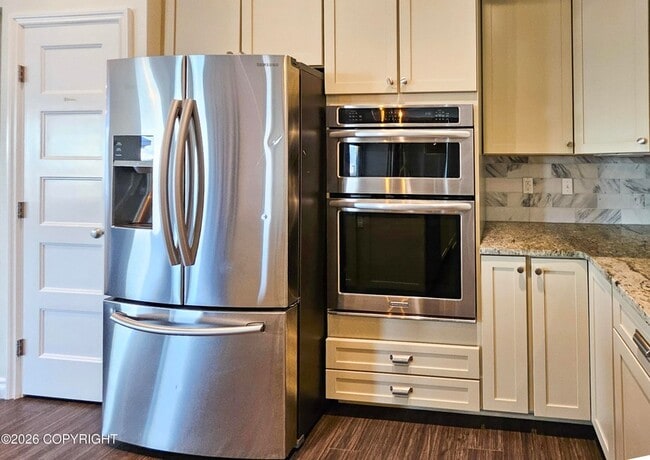 Building Photo - 1022 Northpointe Bluff Dr