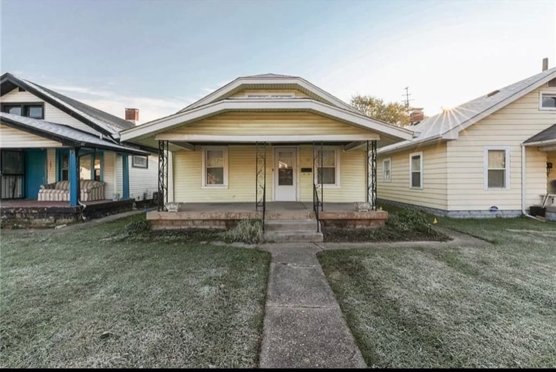 Primary Photo - 1647 N Belleview Pl