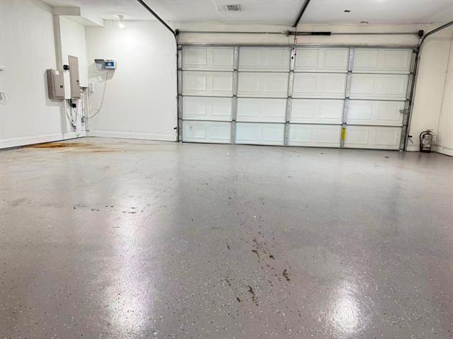 Building Photo - 6121 Preston Haven Dr