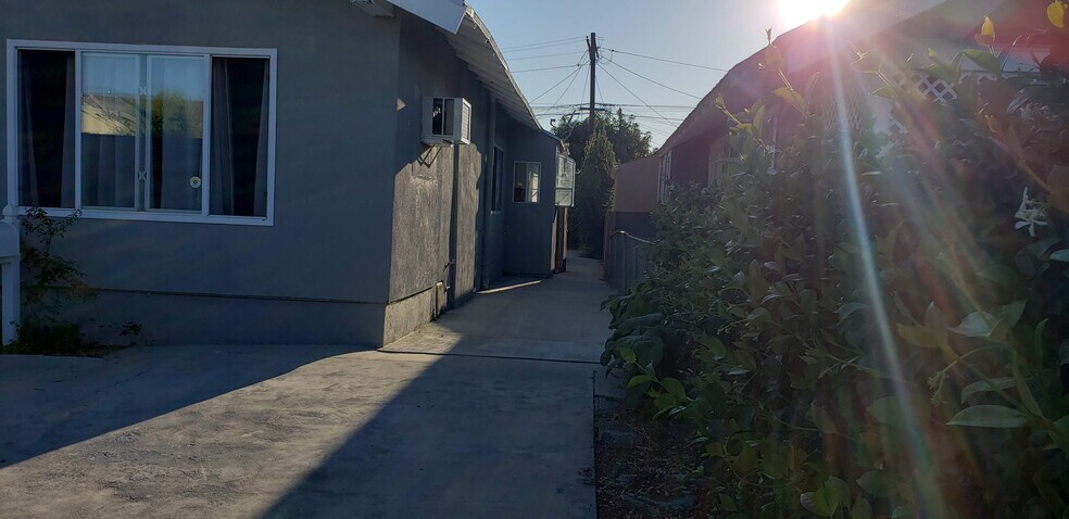 Building Photo - 5027 Dalton Ave