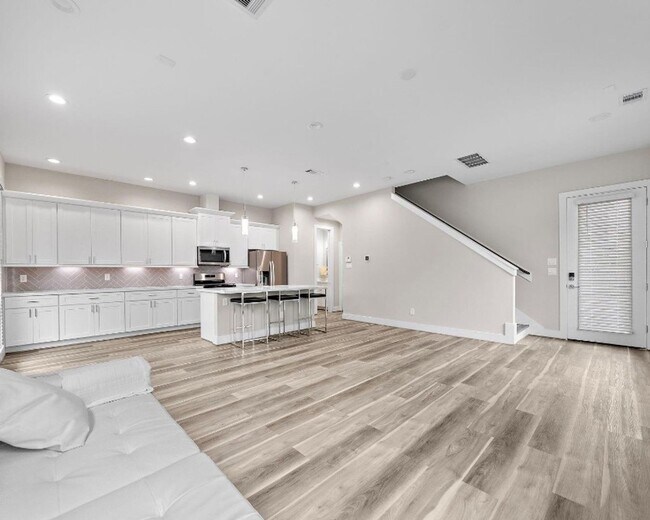 Building Photo - Luxury New Construction for Lease – 3BR / 2.5BA | Greater Independence Heights | Gated Community ?