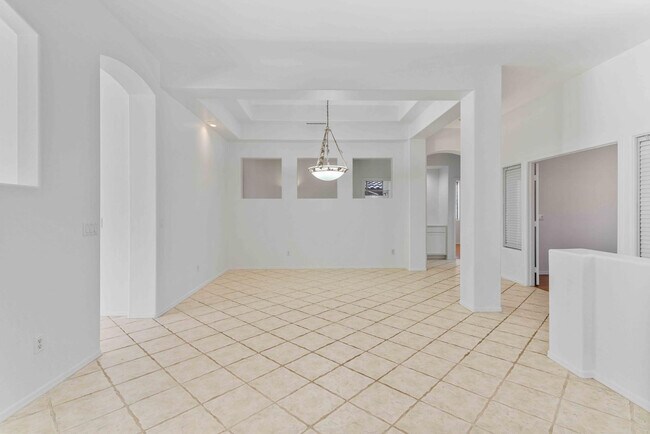 Building Photo - 14415 Century Dr