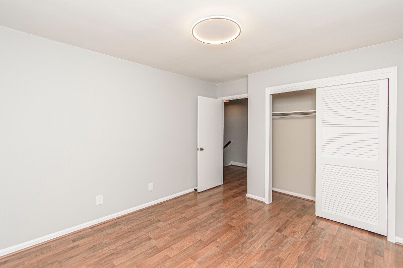 Building Photo - 1825 Sussex Rd