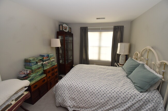 Building Photo - Quantrell Mews