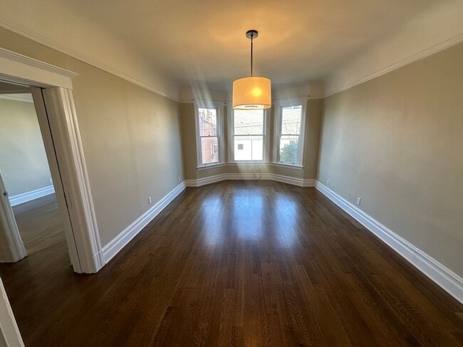 Building Photo - 817-821 Oak Street (7057r)