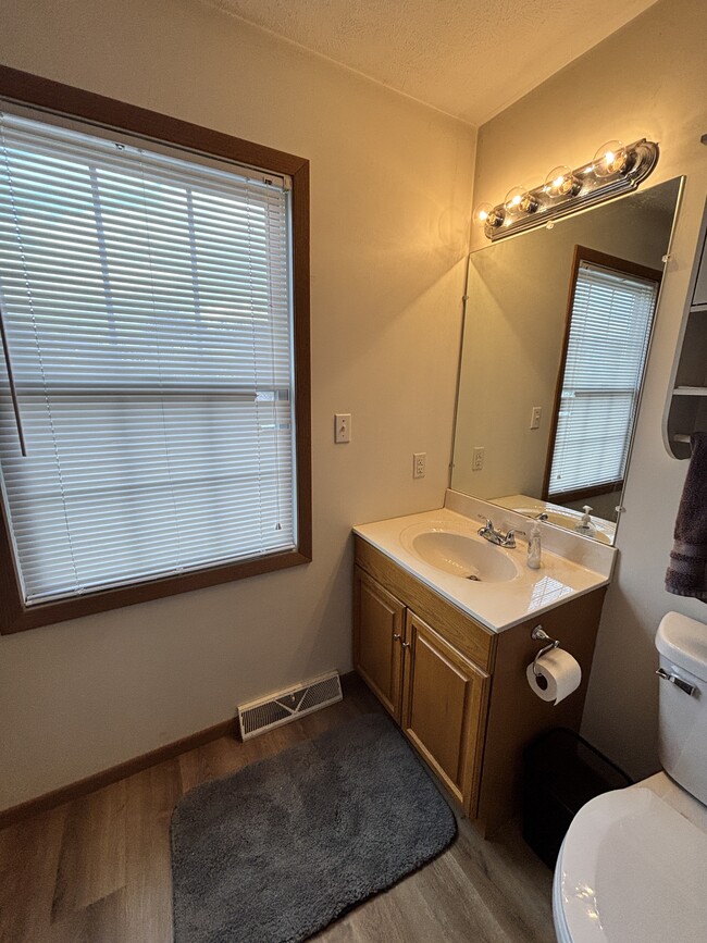 Building Photo - 864 Tremont St