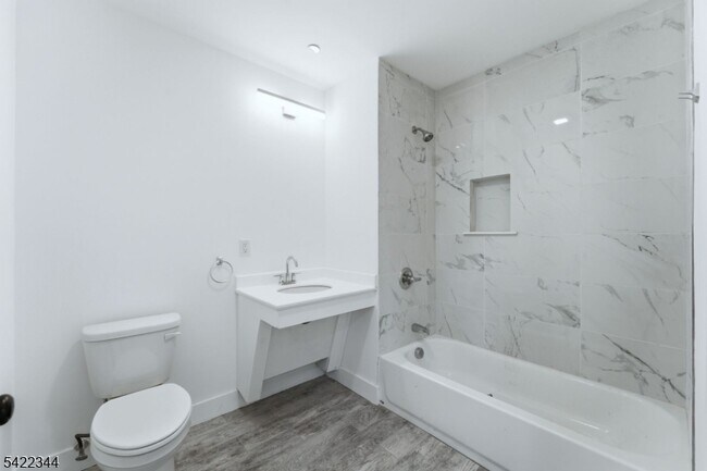 Building Photo - 95 Shepherds Ln