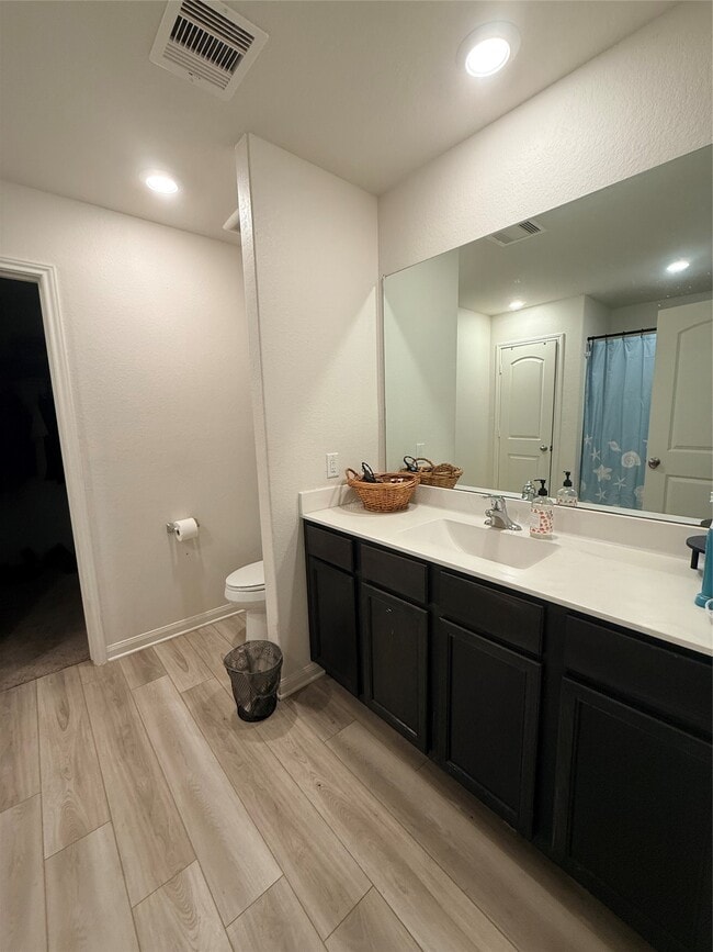 Building Photo - 8103 Vacek Meadows Loop