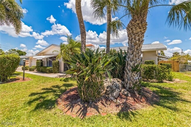 Building Photo - 4330 S Canal Cir