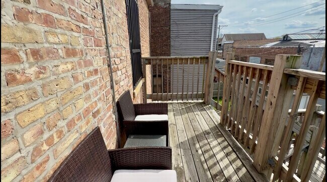 Building Photo - 7208 S Cornell Ave