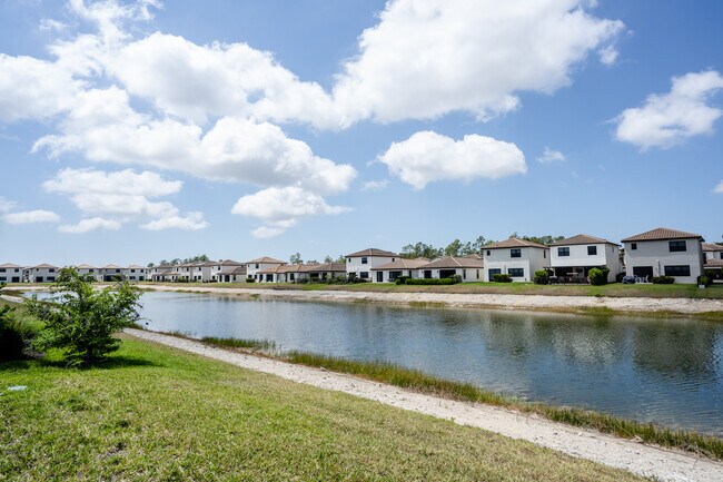 Building Photo - 8936 Madrid Cir